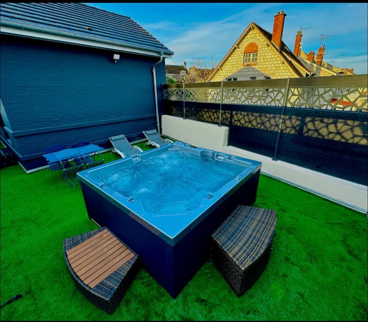 La Maison Du Faubourg Jacuzzi Vitry-le-François المظهر الخارجي الصورة