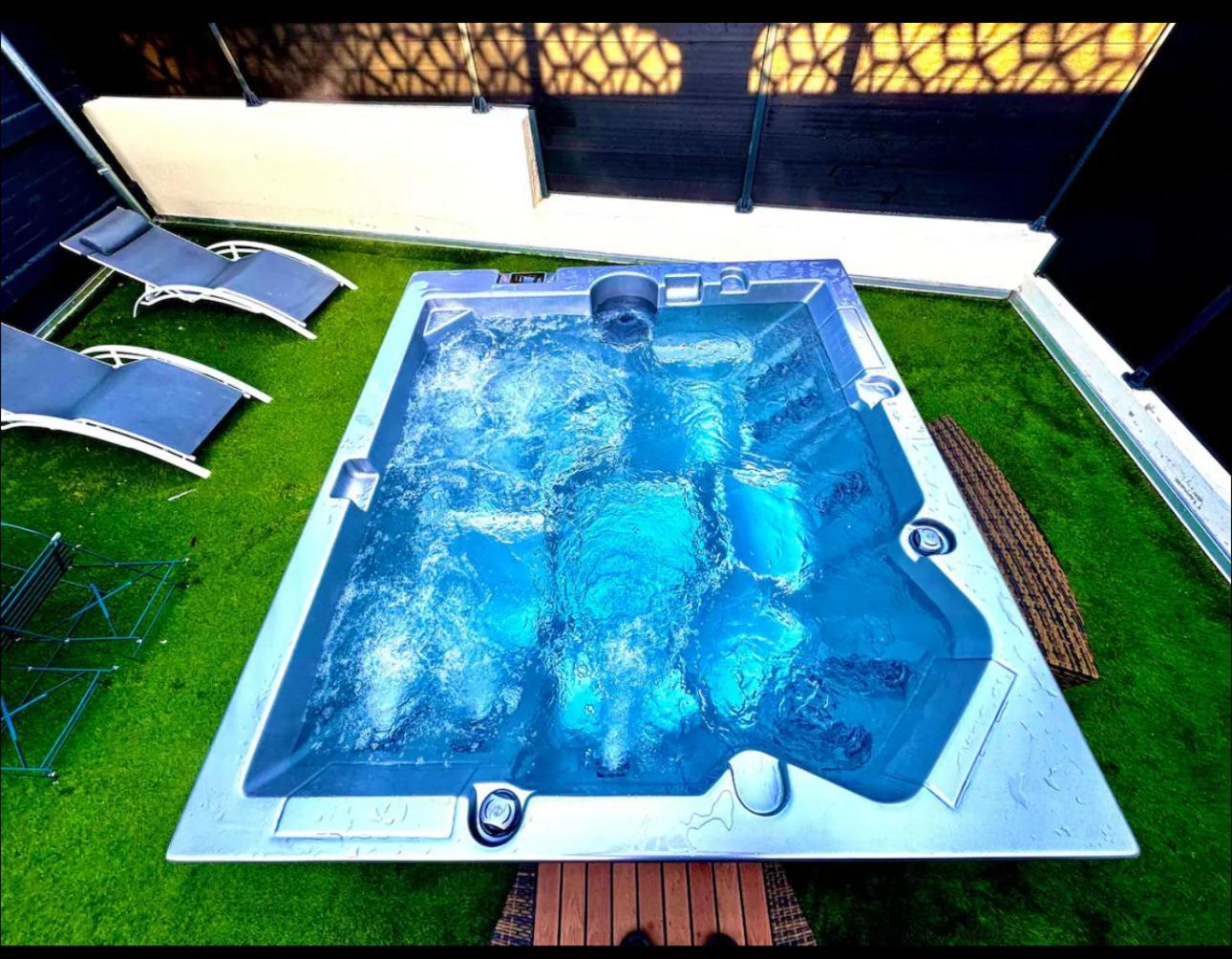 La Maison Du Faubourg Jacuzzi Vitry-le-François المظهر الخارجي الصورة